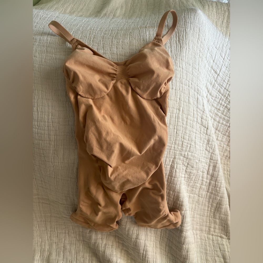 SKIMS MATERNITY sculpting bodysuit in Ochre. S/M